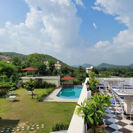 Aura Gold Resort Udaipur Exterior foto