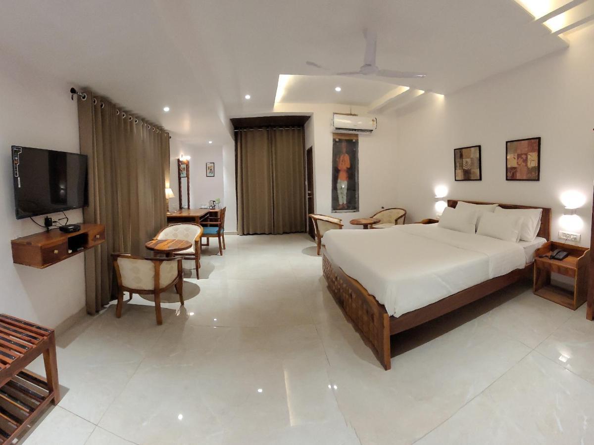 Aura Gold Resort Udaipur Exterior foto